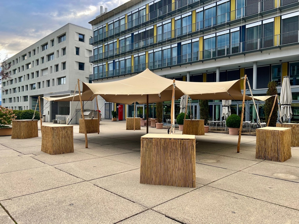 Stretchzelt 7.5x10m (75 m²)